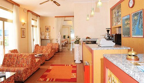Hotel Marina Бардолино Екстериор снимка